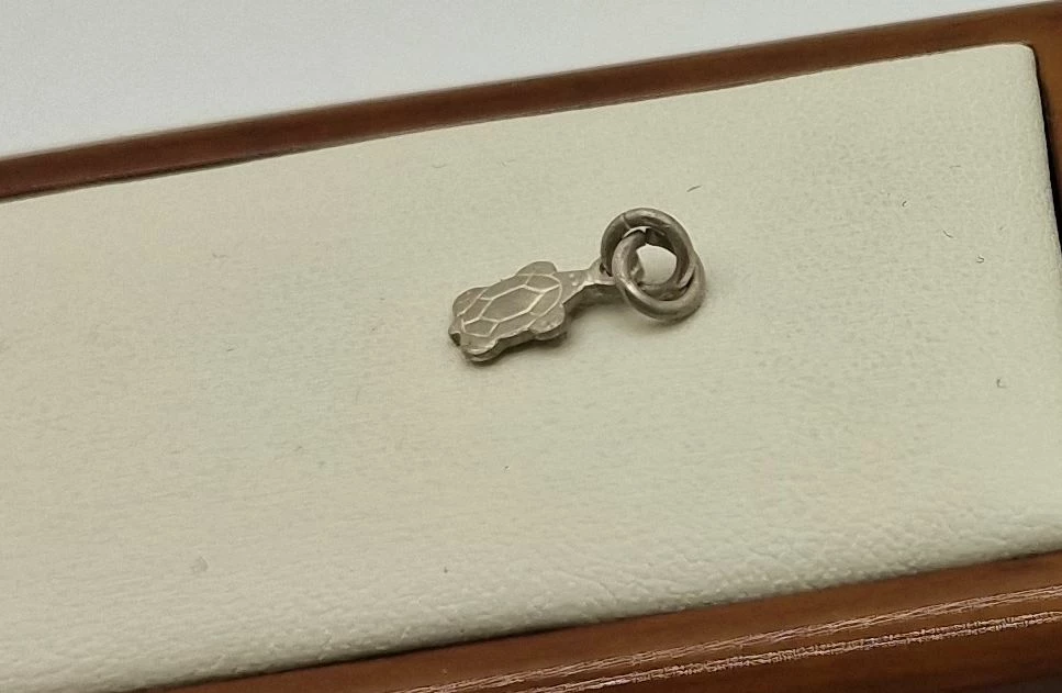 sliczna-srebrna-zawieszka-zolwik-925-057g-kromera-6-wroclaw