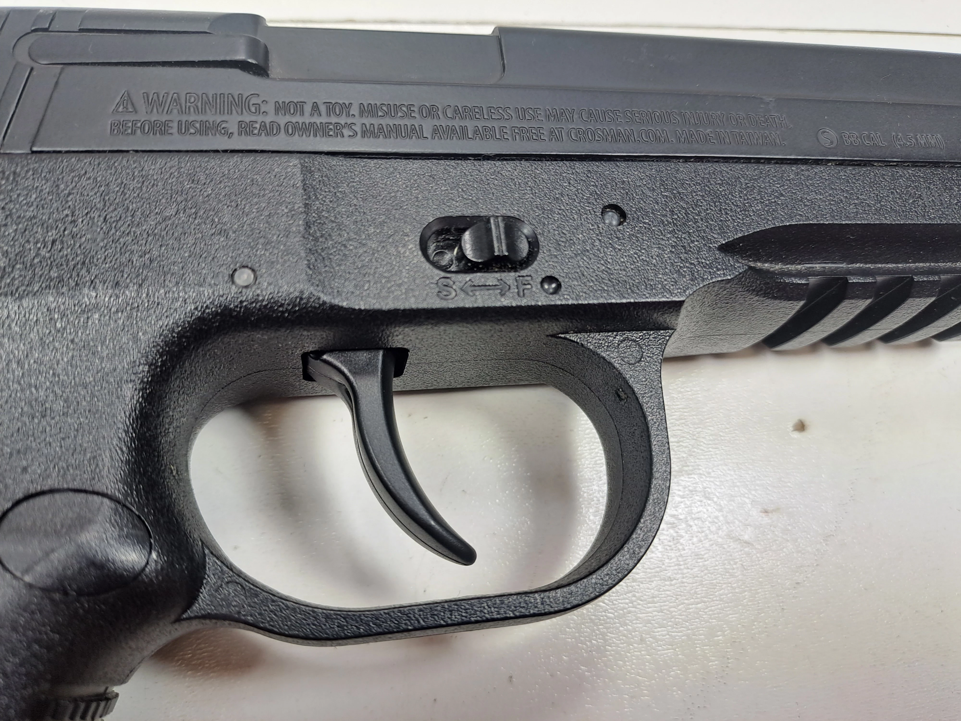 wiatrowka-pistolet-crosman-psm45-45-mm-stan-uzywany