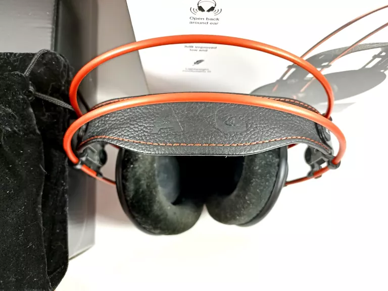 SŁUCHAWKI WOKÓŁUSZNE PRZEWODOWE AKG K712 PRO
