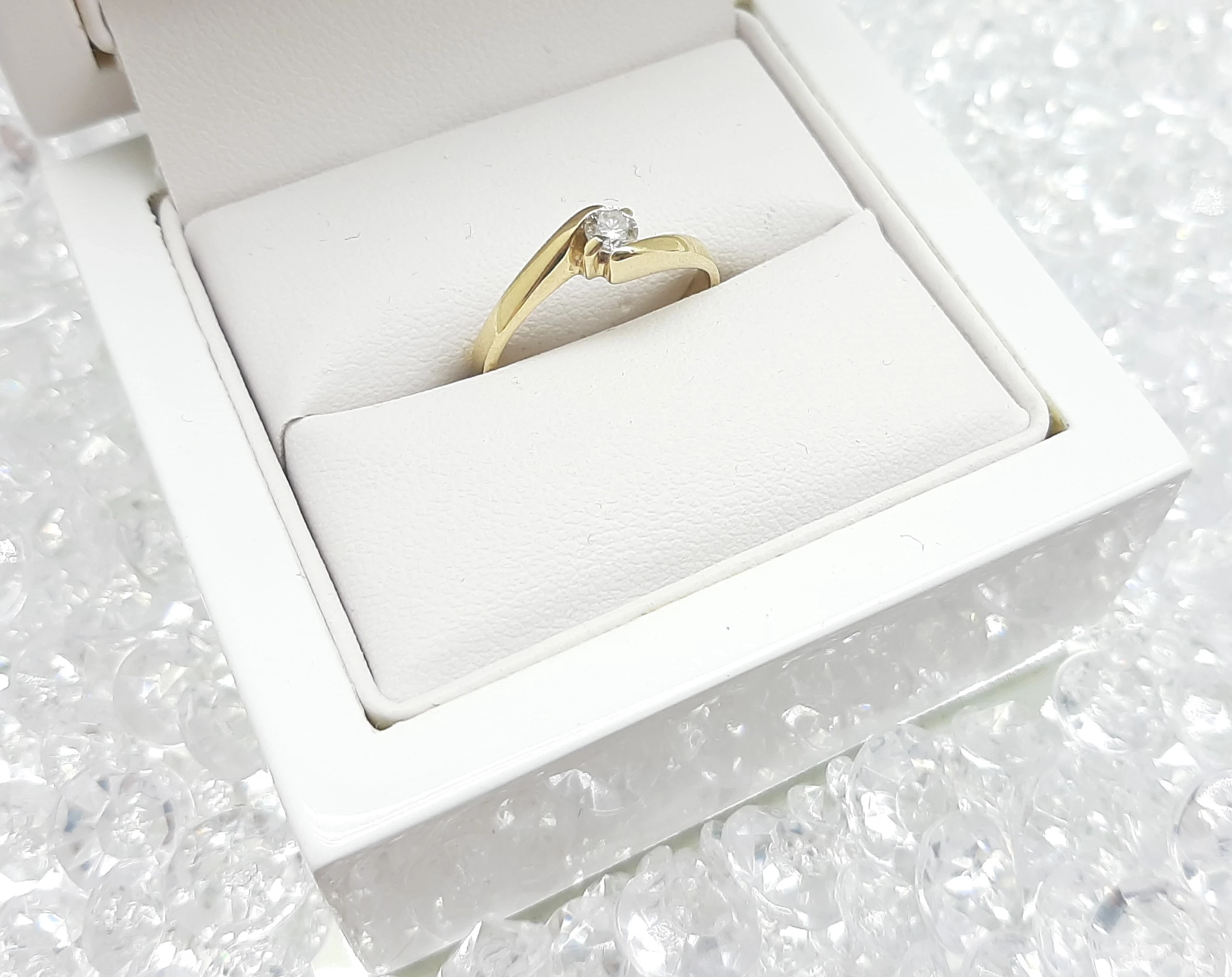 delikatny-pierscionek-z-brylantem-pr585-204g-r10-rodzaj-2205-2