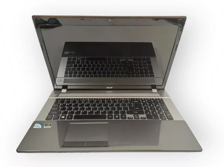 LAPTOP ACER VA70 PENTIUM/4GB/250GB 17"