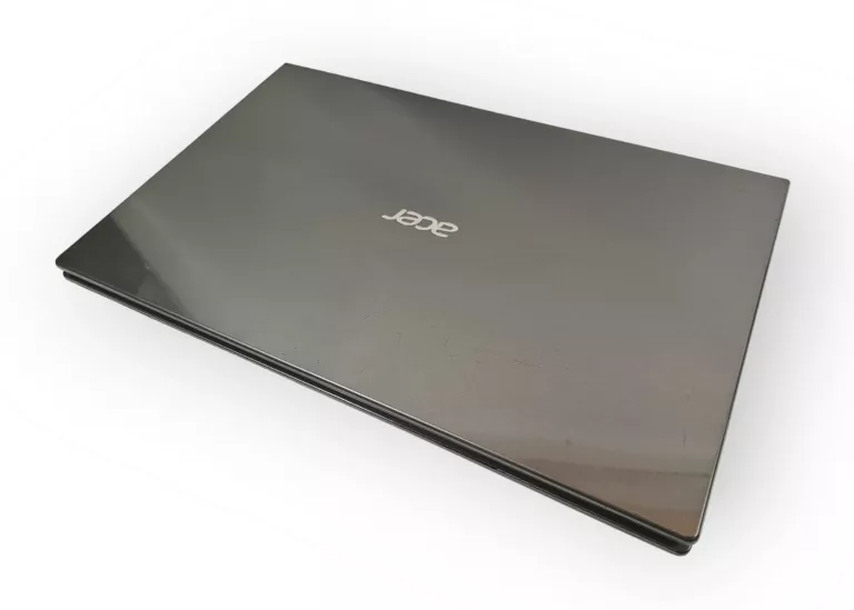 LAPTOP ACER VA70 PENTIUM/4GB/250GB 17"