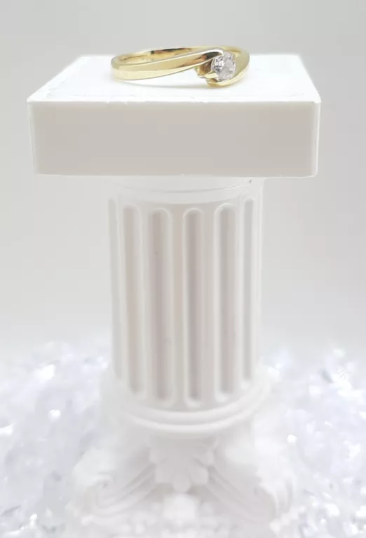 delikatny-pierscionek-z-brylantem-pr585-204g-r10-gajowa-70-wroclaw