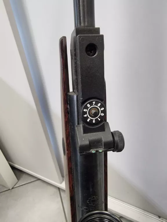 WIATRÓWKA NORICA KRONO Z LUNETĄ WALTHER 4X32