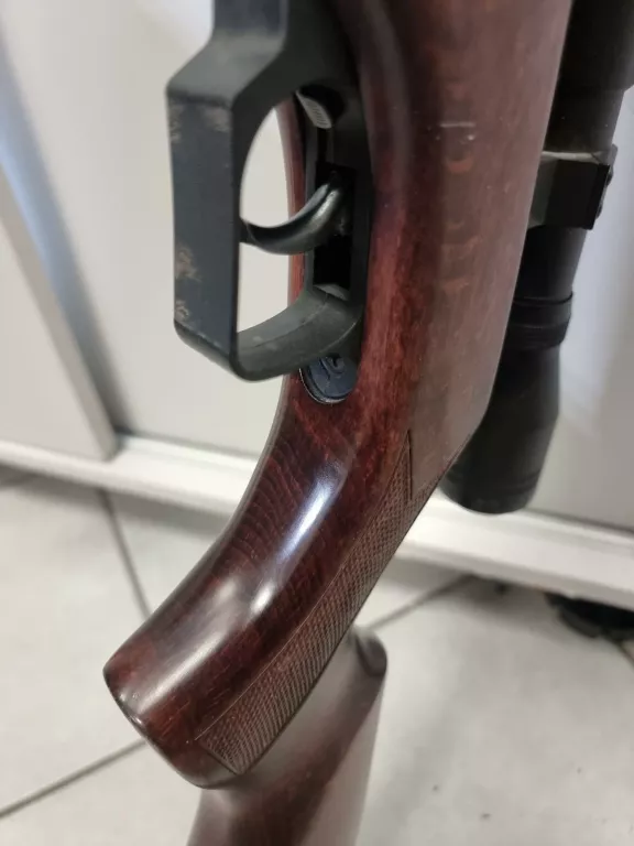 WIATRÓWKA NORICA KRONO Z LUNETĄ WALTHER 4X32