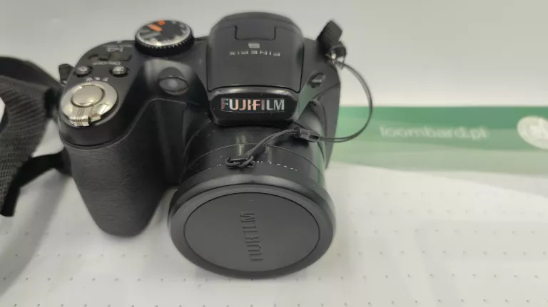 APARAT FUJIFILM FINEPIX S2995 CZARNY 14MPX