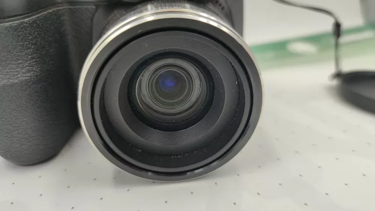 APARAT FUJIFILM FINEPIX S2995 CZARNY 14MPX