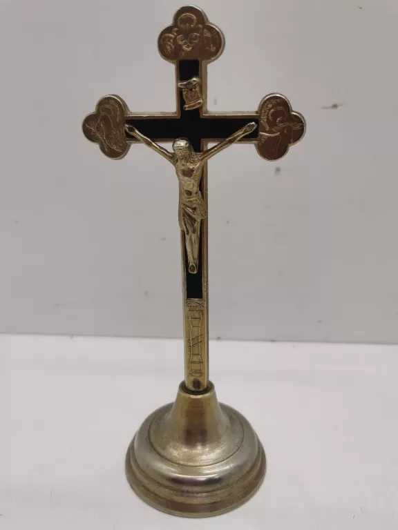 zestaw-koledowy-krzyz-i-swieczniki-kod-producenta-123