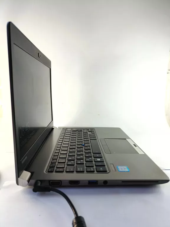 TOSHIBA PORTEGE Z30-C I7-6500U 8GB 256GB SSD