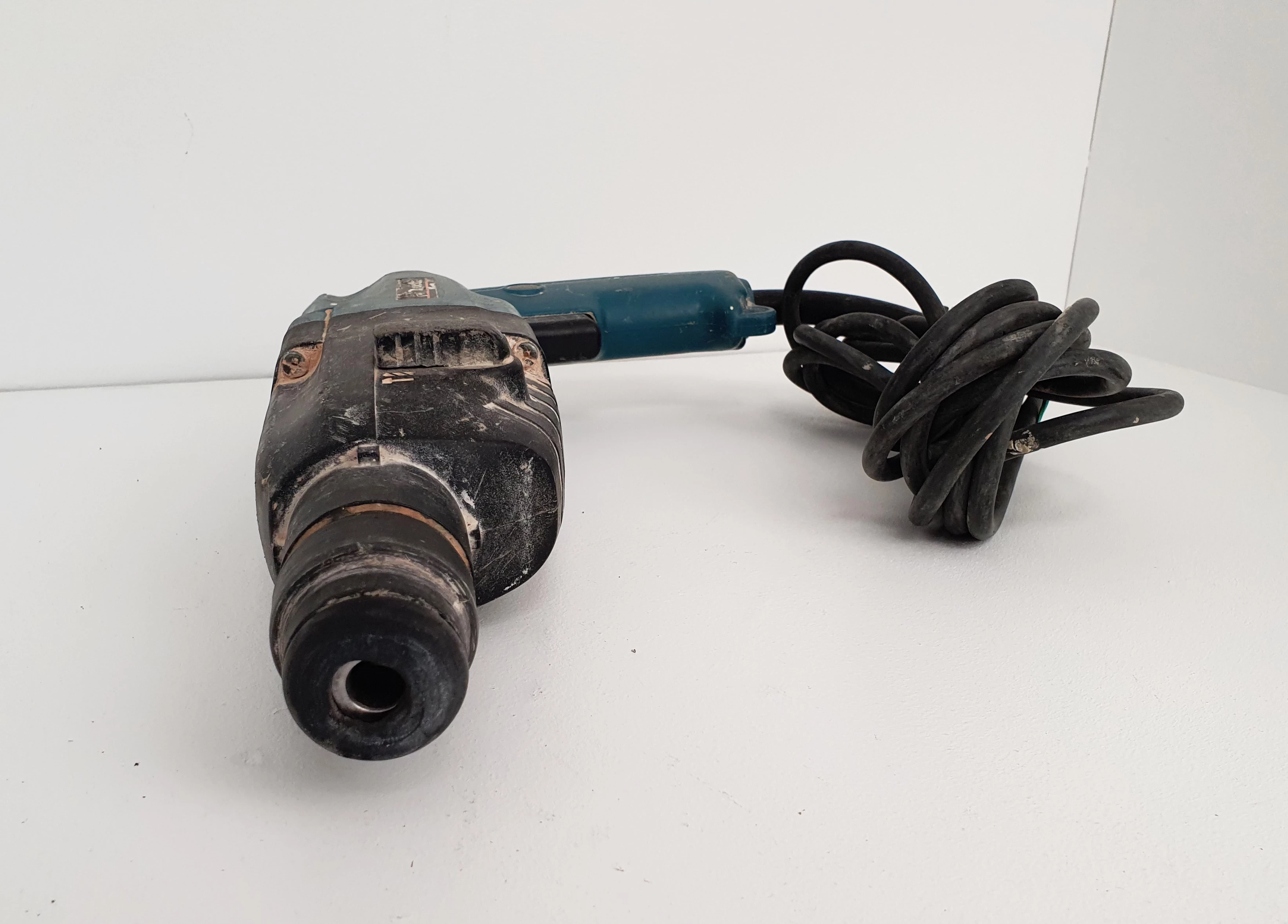 mlotowiertarka-makita-hr2020-opis-stan-uzywany