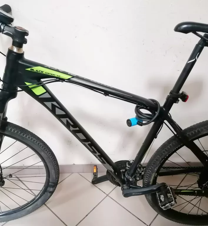 rower-kross-black-edition-72-rozmiar-kola-275