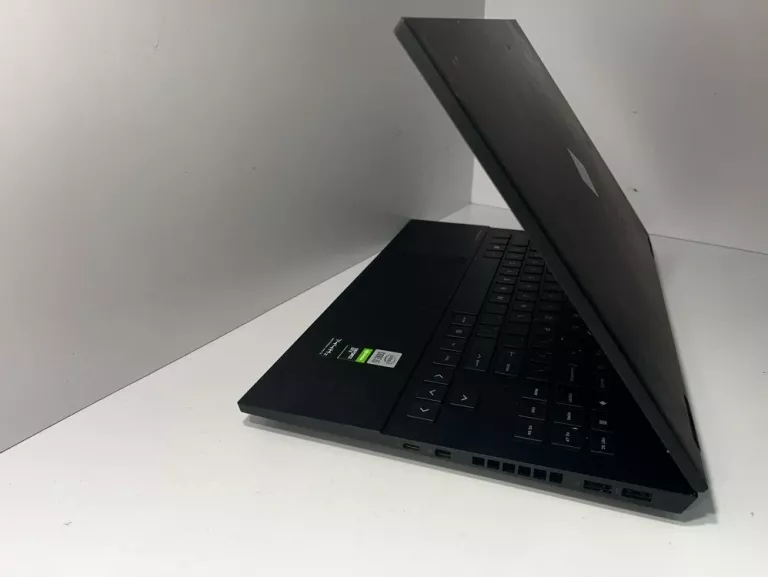 LAPTOP HP OMEN 15-EK0026NW