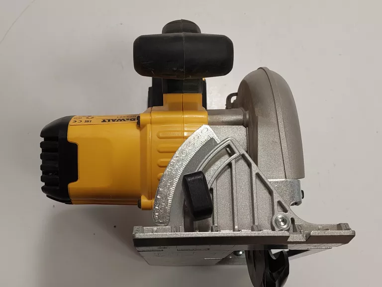 PIŁA PILARKA TARCZOWA 165 MM DEWALT DCS391 18V