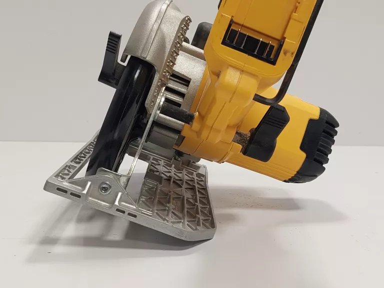 PIŁA PILARKA TARCZOWA 165 MM DEWALT DCS391 18V
