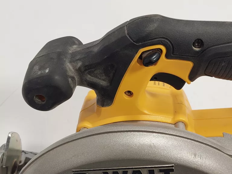 PIŁA PILARKA TARCZOWA 165 MM DEWALT DCS391 18V