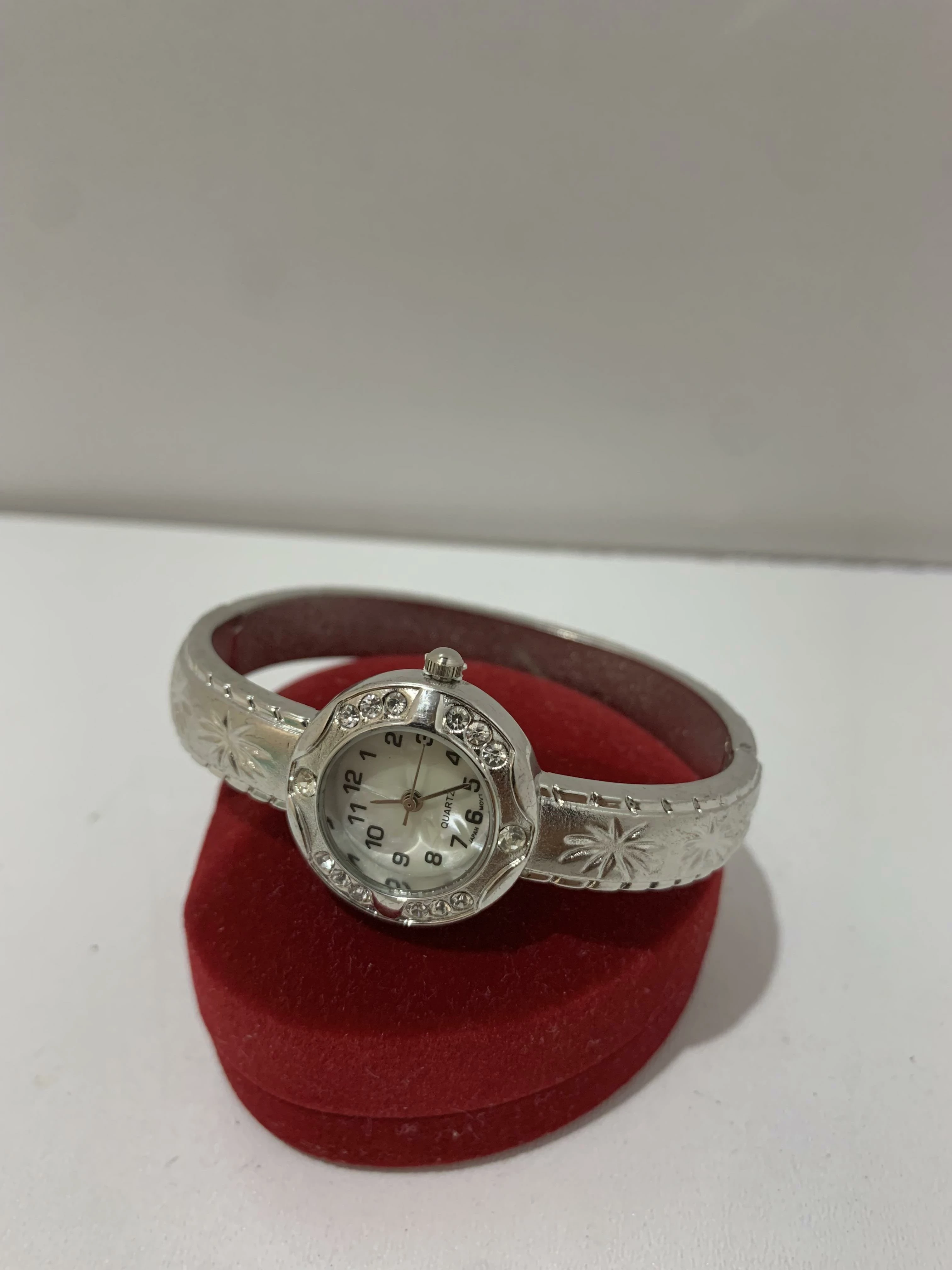 zegarek-damski-quartz-ean-gtin-8595732900008