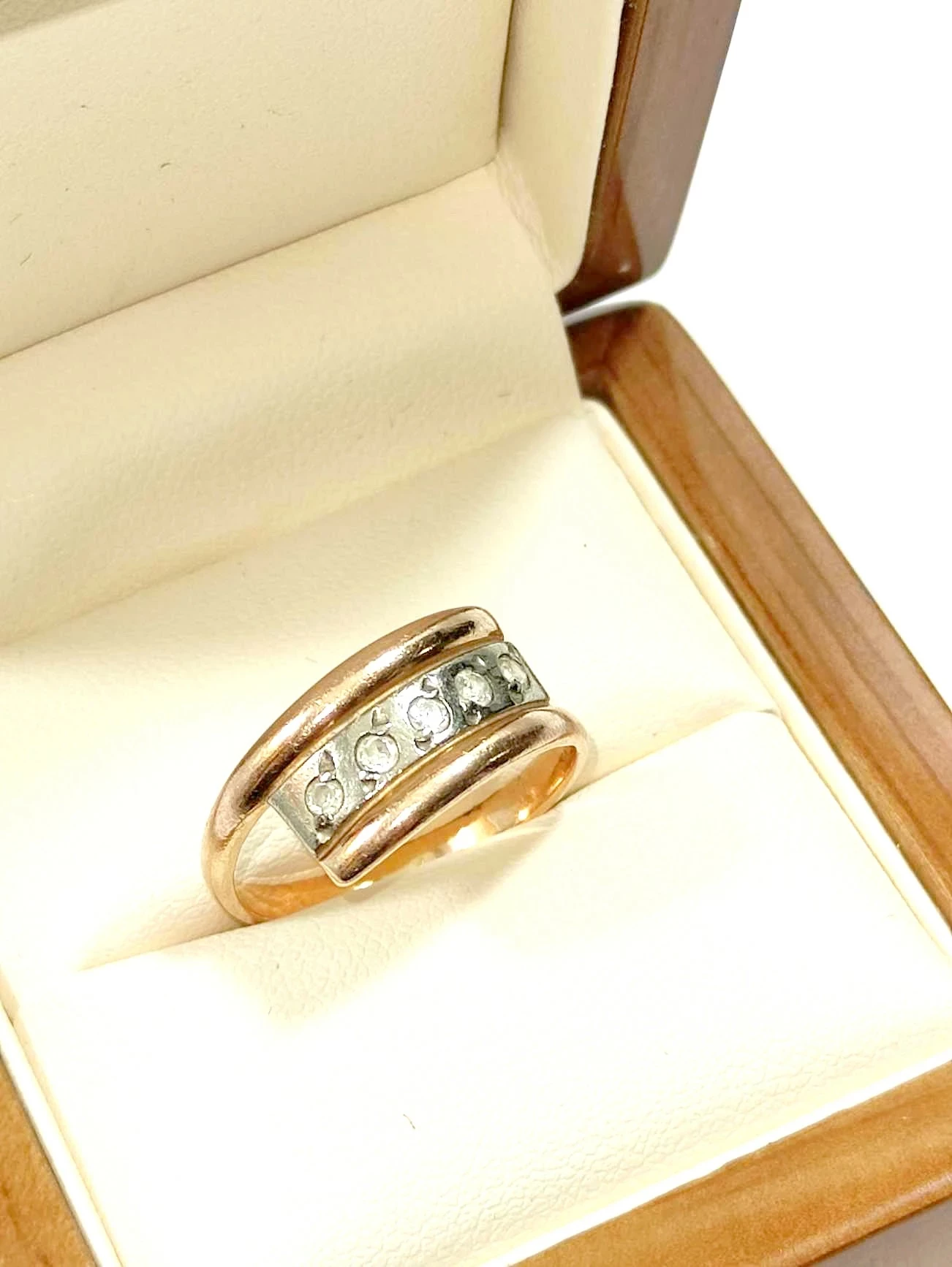 zloty-pierscionek-z-5-kamieniami-585-299g-r16-nowosielska-40i-bialystok-sj