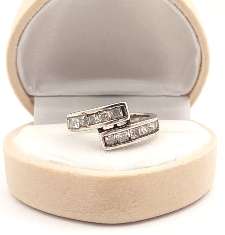 srebrny-pierscionek-z-cyrkoniami-396g-r12-stan-11323-2