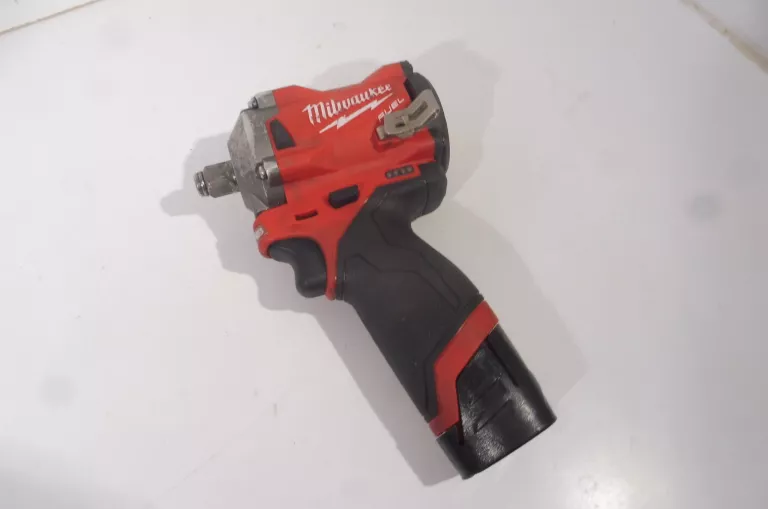 klucz-udarowy-milwaukee-m12-fiwf12-janowicza-3-olsztyn