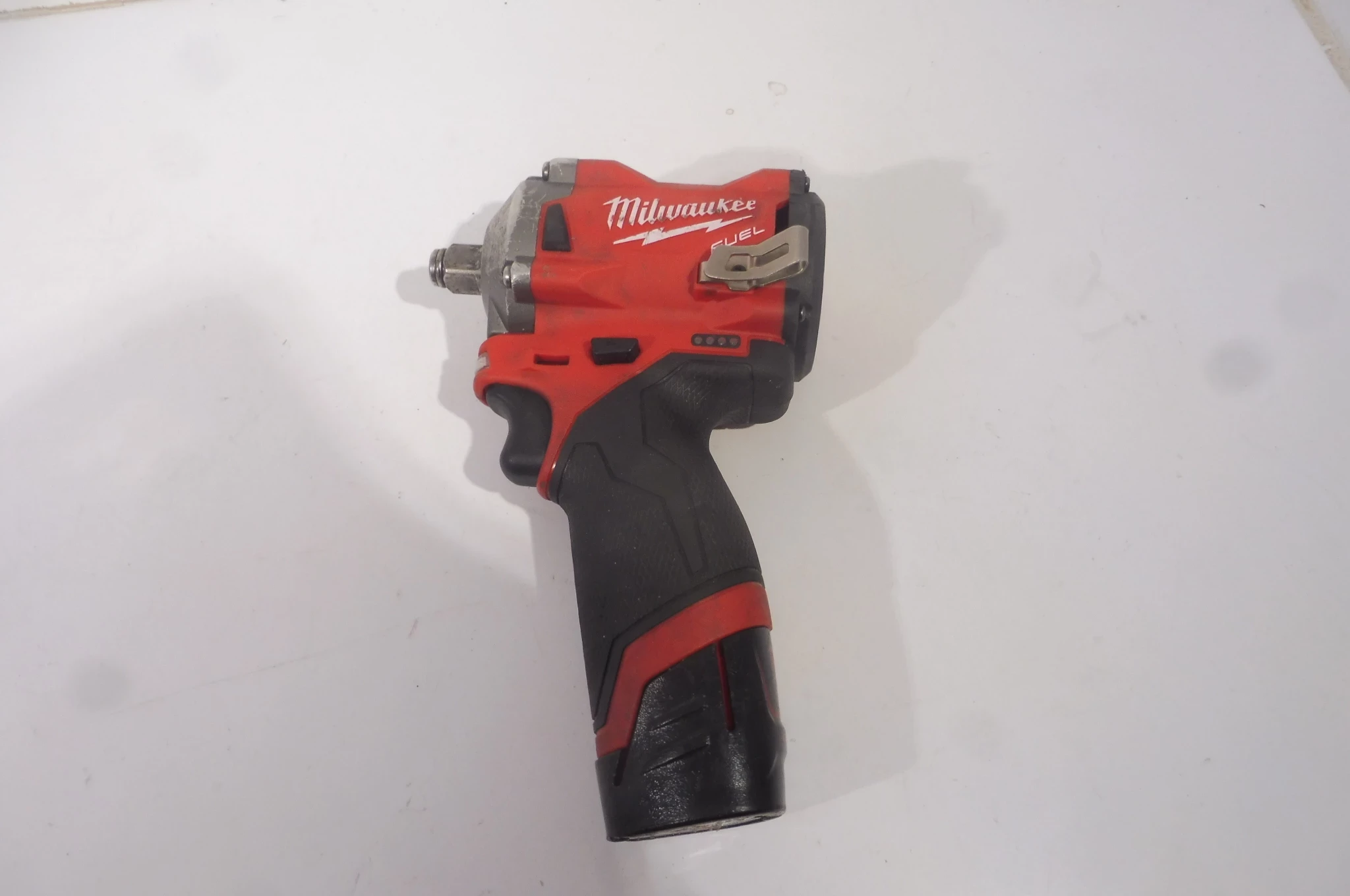 klucz-udarowy-milwaukee-m12-fiwf12-rodzaj-klucz-udarowy