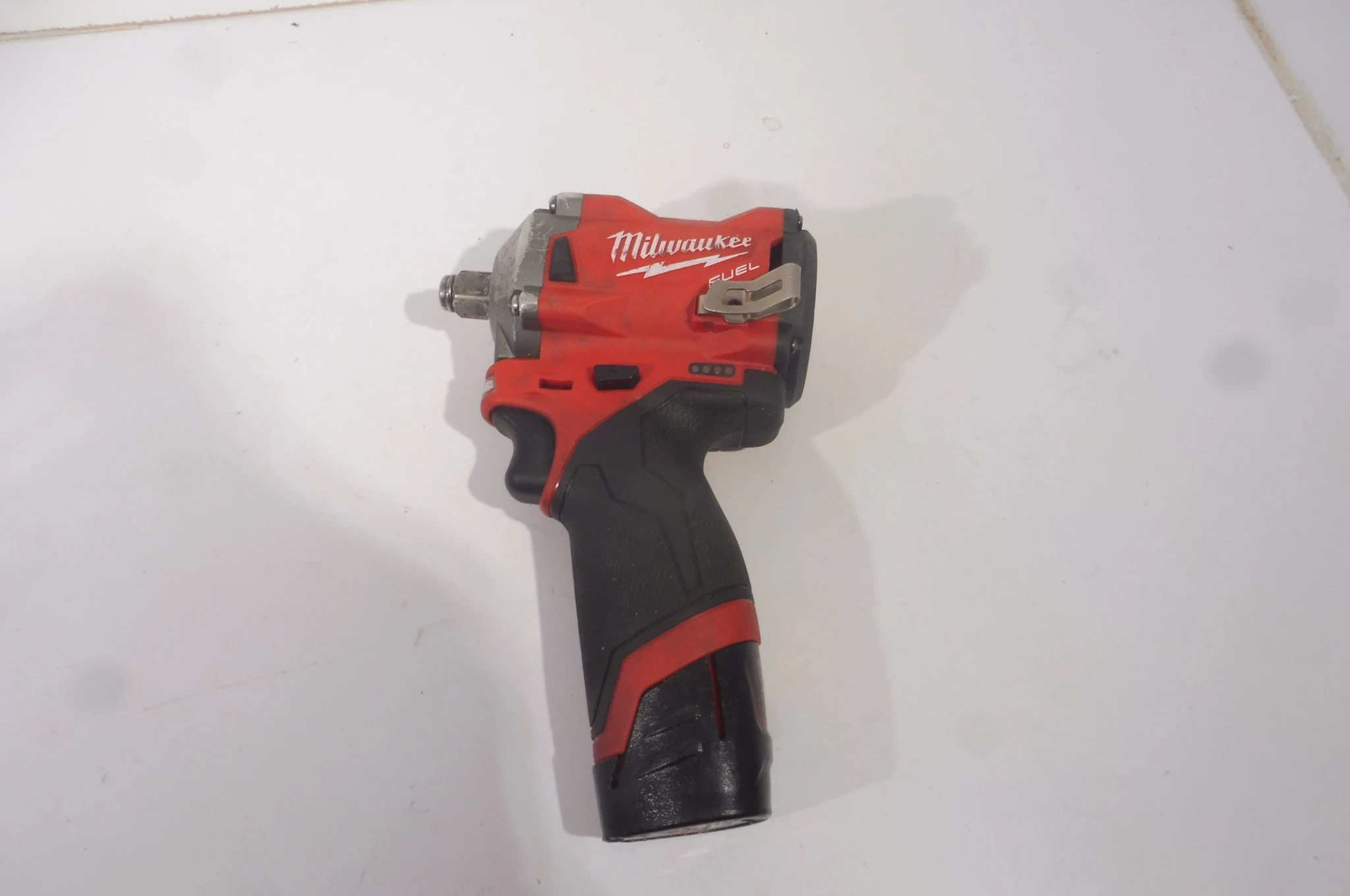 klucz-udarowy-milwaukee-m12-fiwf12-stan-uzywany