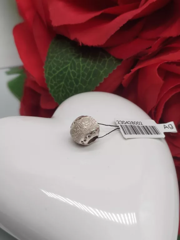CHARMS PANDORA - SERCE O SKRZĄCEJ FAKTURZE 792097