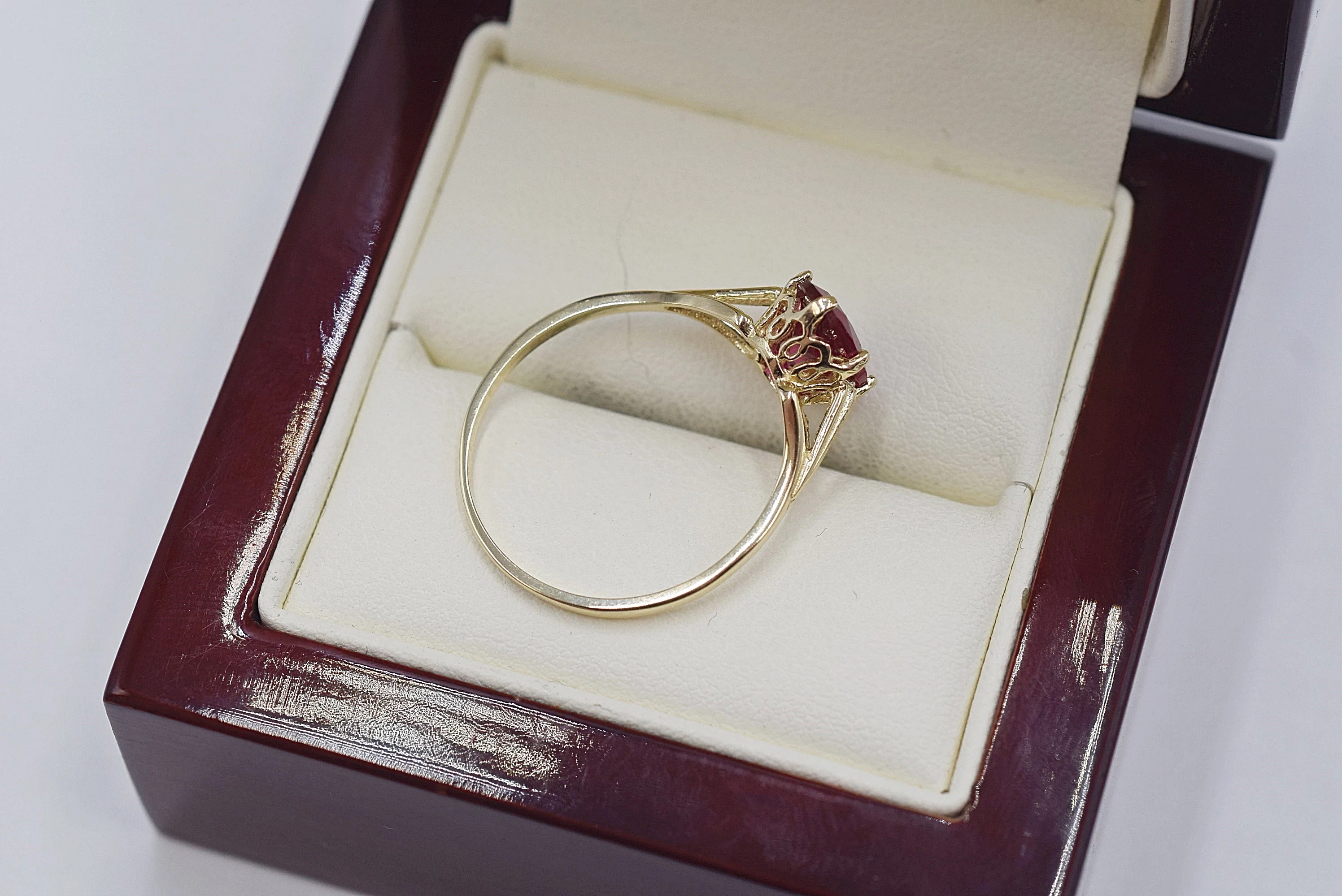 zloty-pierscionek-z-rubinem-syntetycznym-585-14k-rozmiarsrednica-wew-mm-221967