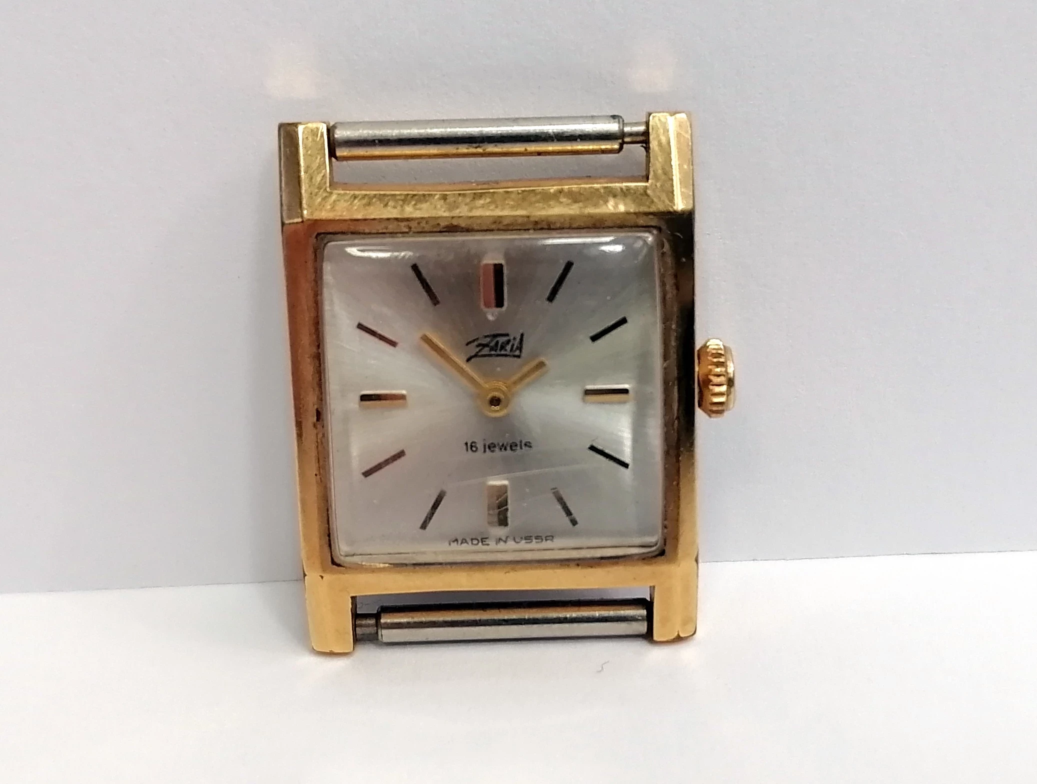 zegarek-nakrecany-zaria-16-jewels-ussr-koperta-rodzaj-analogowe