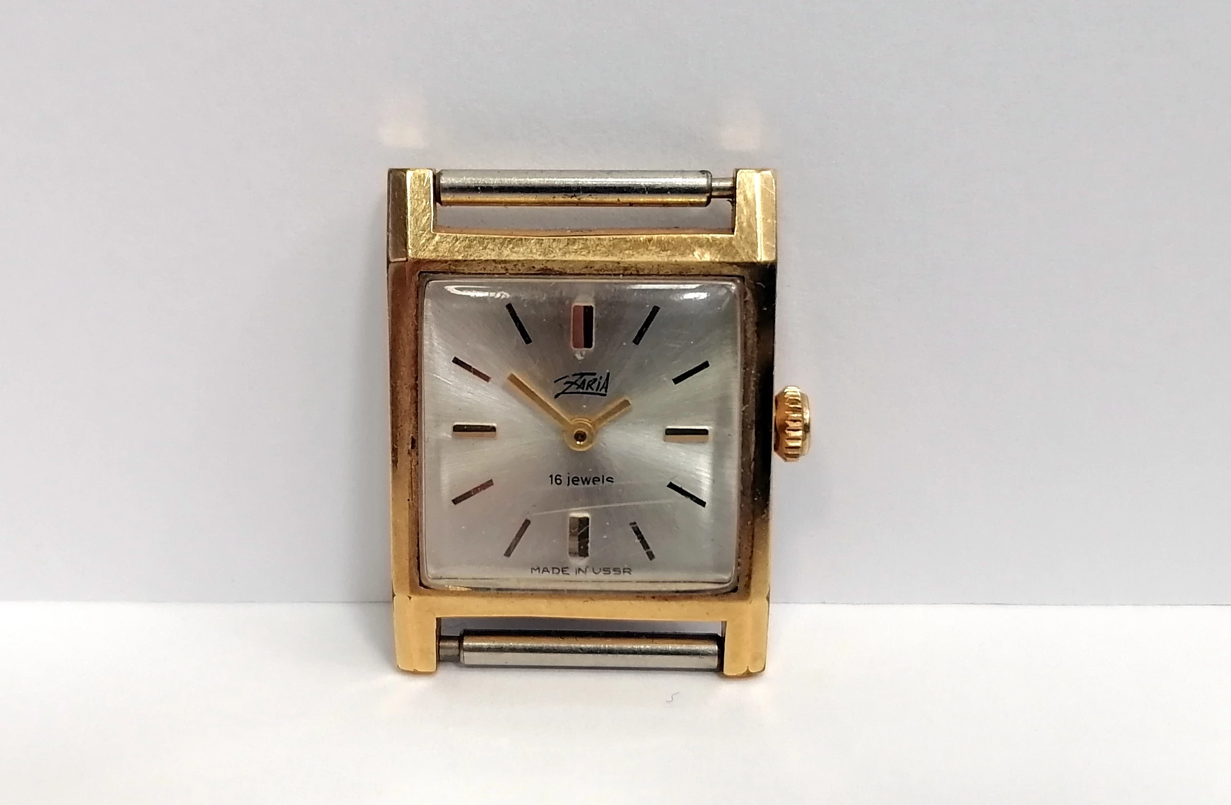 zegarek-nakrecany-zaria-16-jewels-ussr-koperta-stan-uzywany