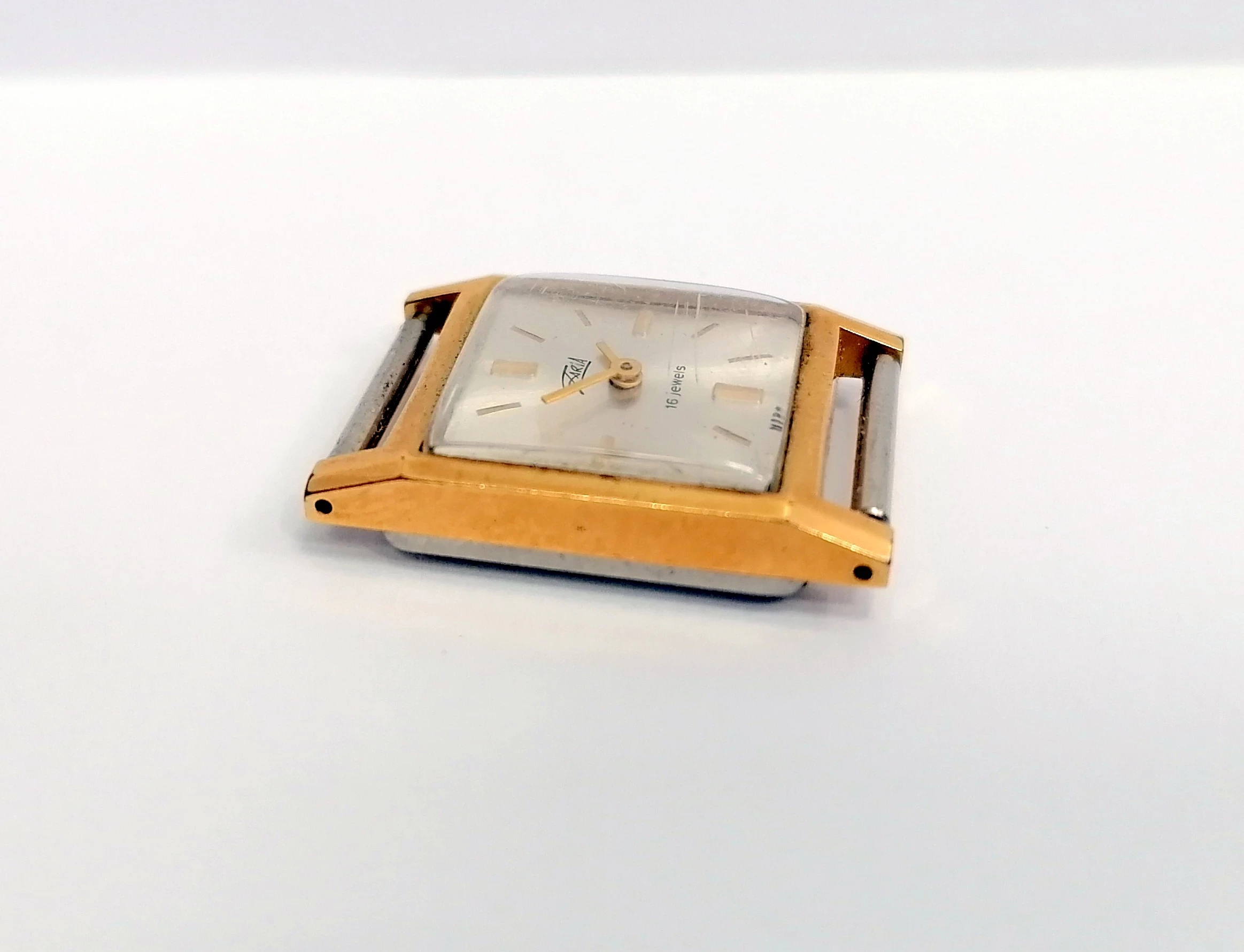 zegarek-nakrecany-zaria-16-jewels-ussr-koperta-plac-imbramowski-121-krakow