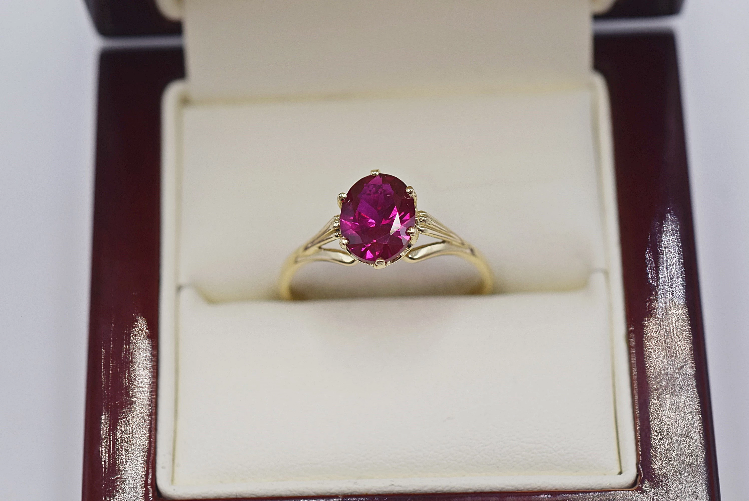 zloty-pierscionek-z-rubinem-syntetycznym-585-14k-marka-inna-marka