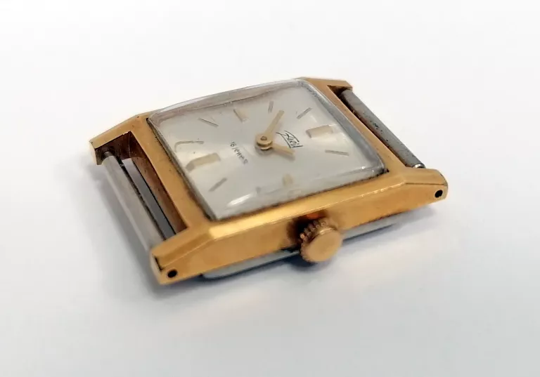 zegarek-nakrecany-zaria-16-jewels-ussr-koperta-mechanizm-mechaniczny
