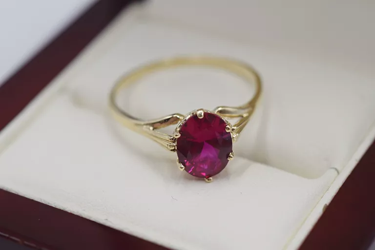 zloty-pierscionek-z-rubinem-syntetycznym-585-14k-kamien-cyrkonia