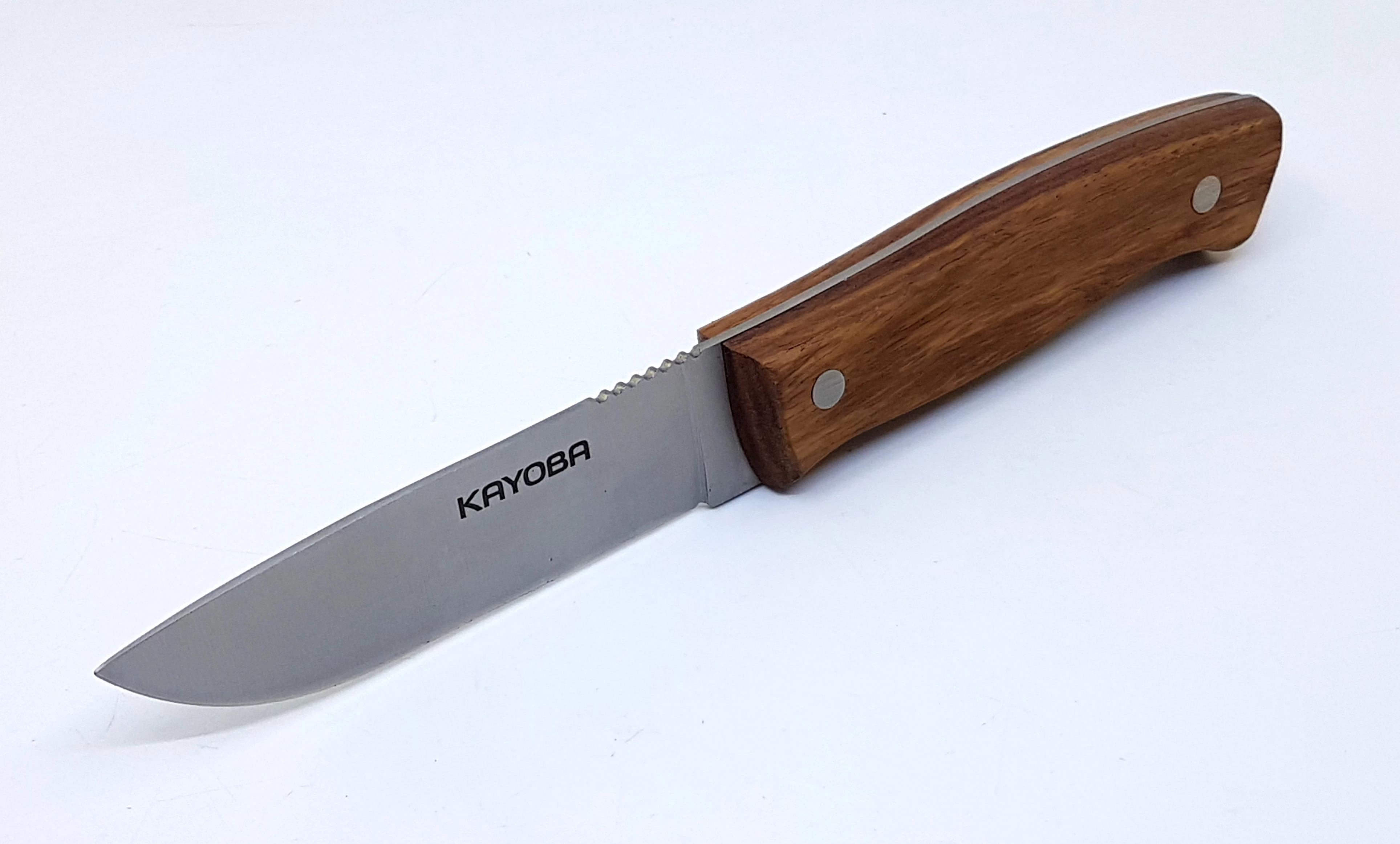 noz-kayoba-pokrowiec-skorzany-ostrze-czesciowo-zabkowane