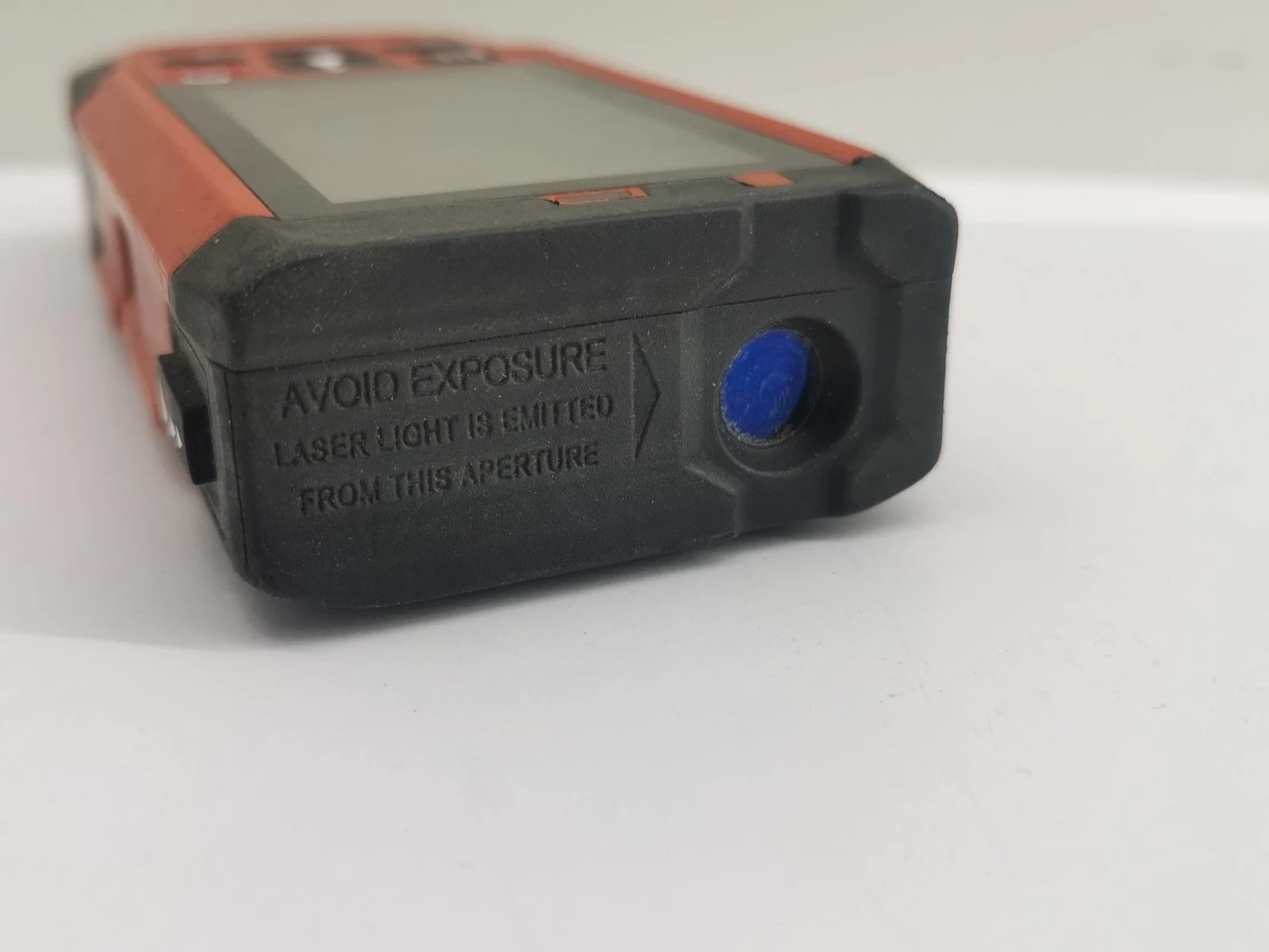 dalmierz-laserowy-hilti-pd-e-etui-dokladnosc-pomiaru-mm-1