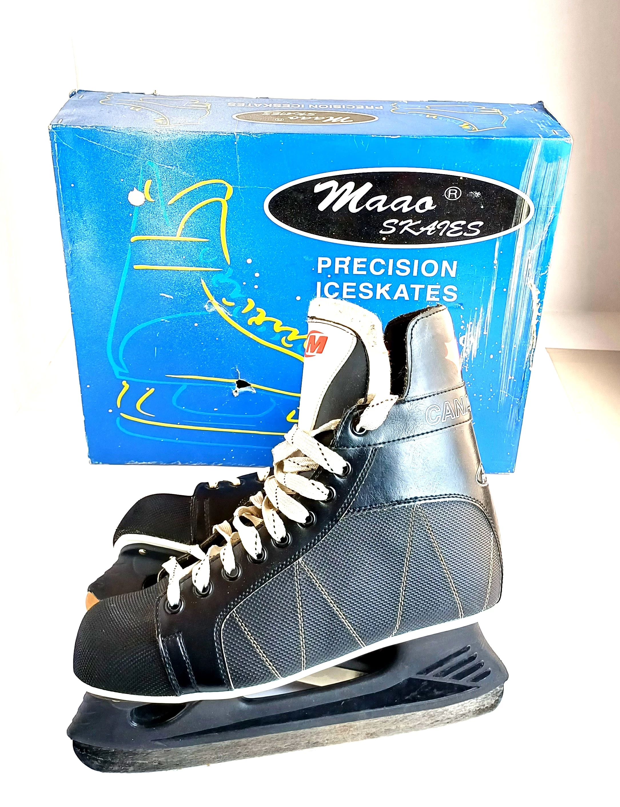 lyzwy-canada-pro-roz-44-pudelko-aleja-jana-pawla-ii-9b-reda