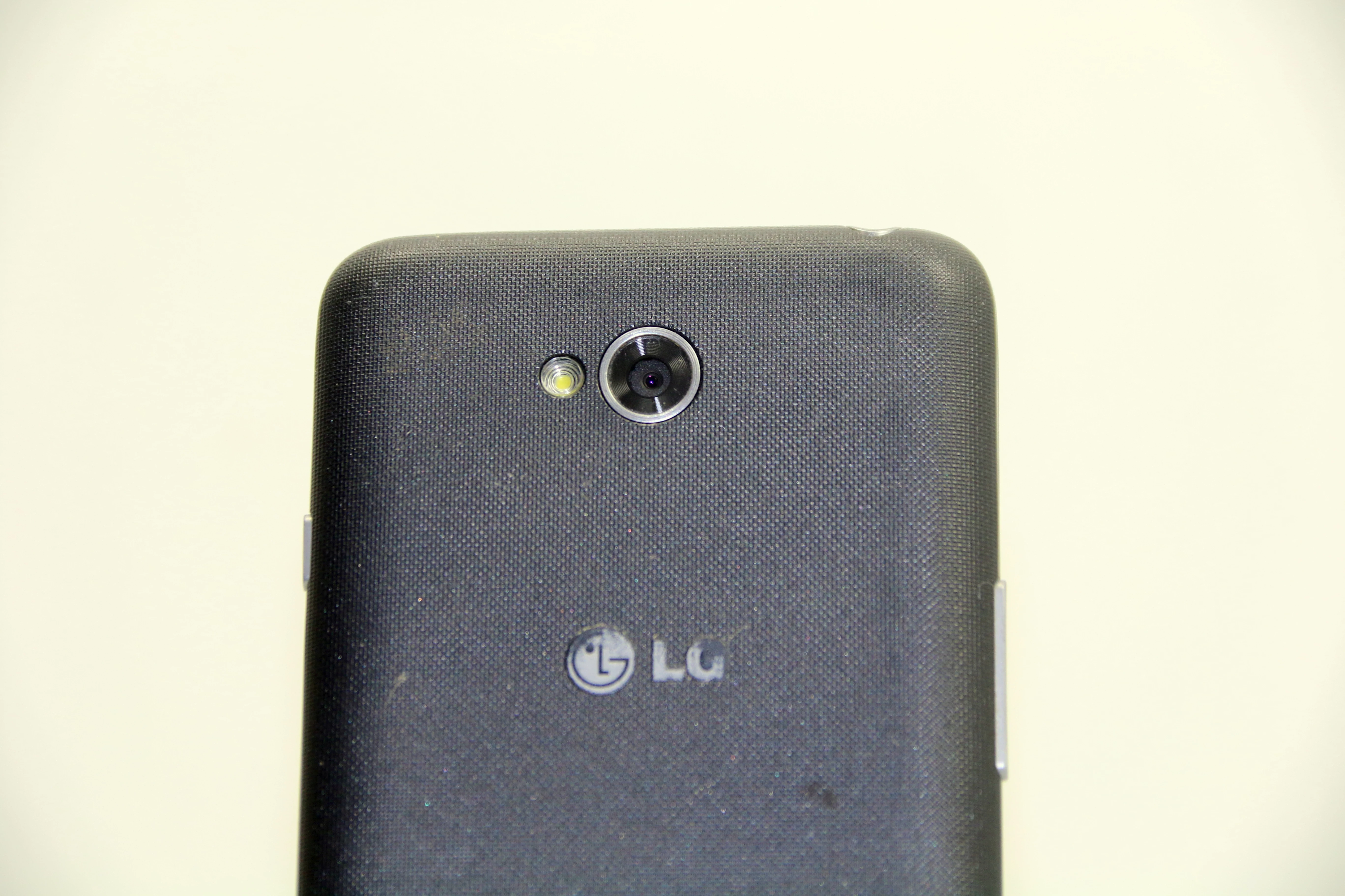 telefon-lg-65-dual-typ-smartfon