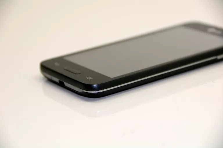TELEFON LG 65 DUAL