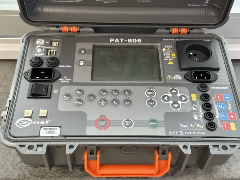 MIERNIK BEZPIECZEŃSTWA ELEKTRYCZNEGO PAT-805