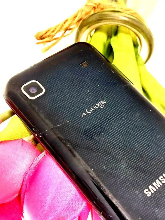 TELEFON SAMSUNG GT-I9000 GALAXY S-USZKODZONY