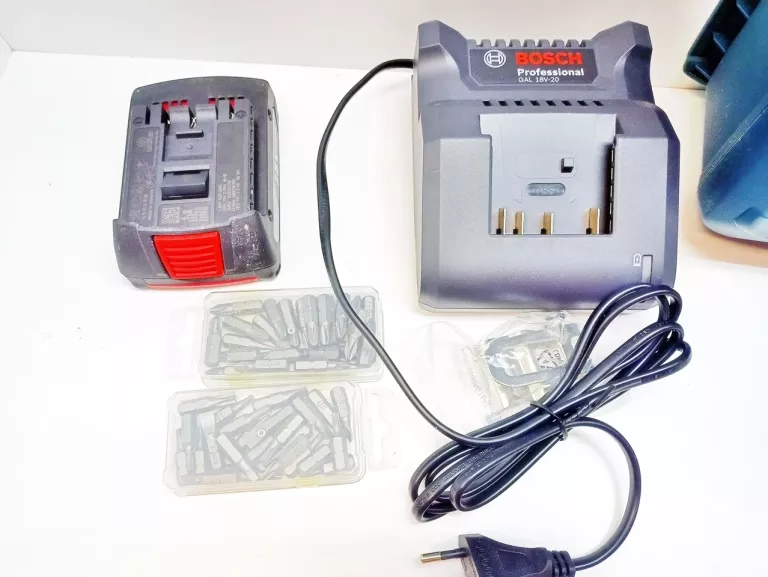 WKRĘTARKA BOSCH GSR 18V-50 /WALIZKA