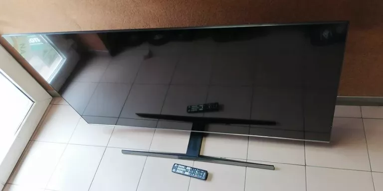 TV SAMSUNG UE65NU8002T ZESTAW