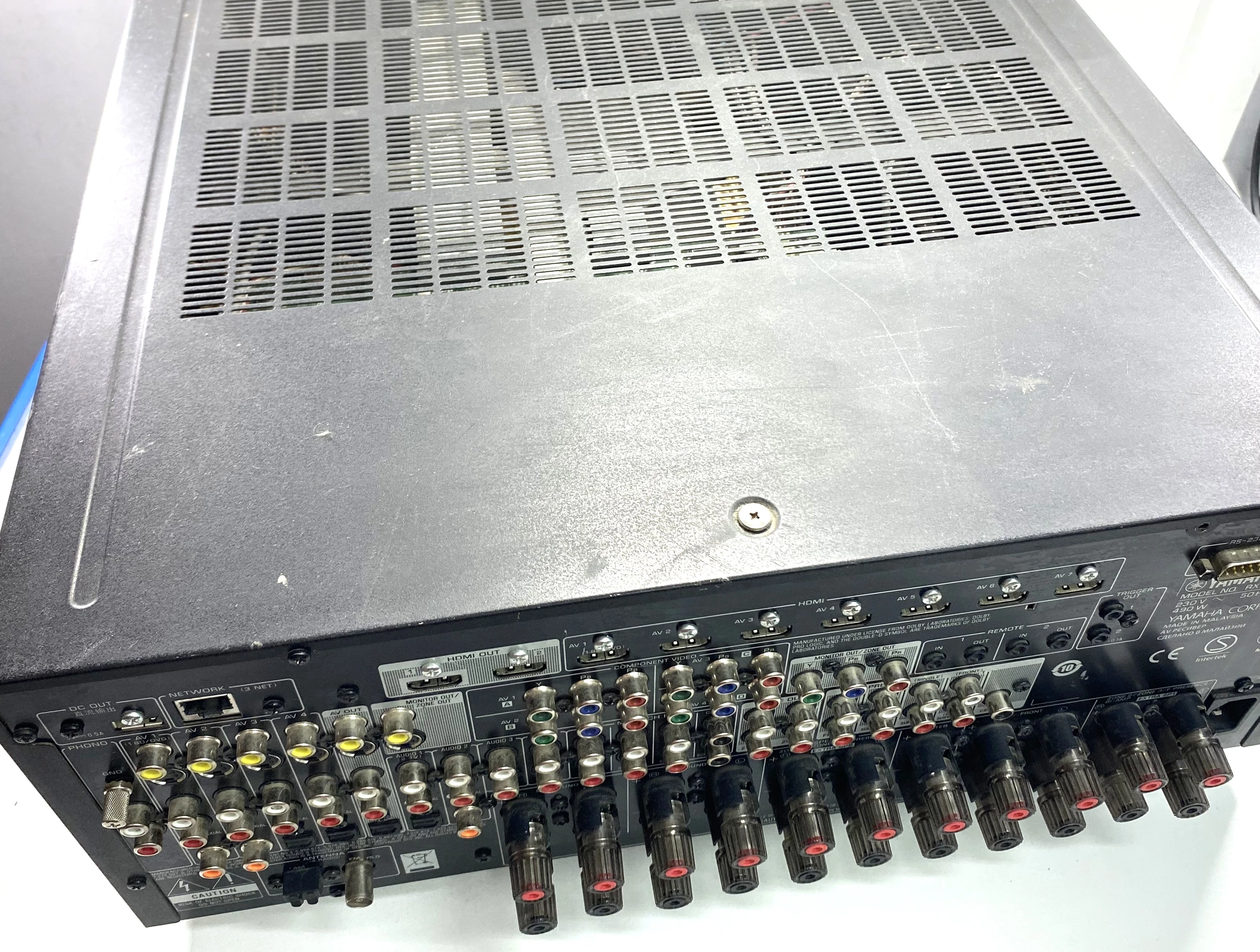 wzmacniacz-yamaha-rx-a2020-pilot-marka-yamaha