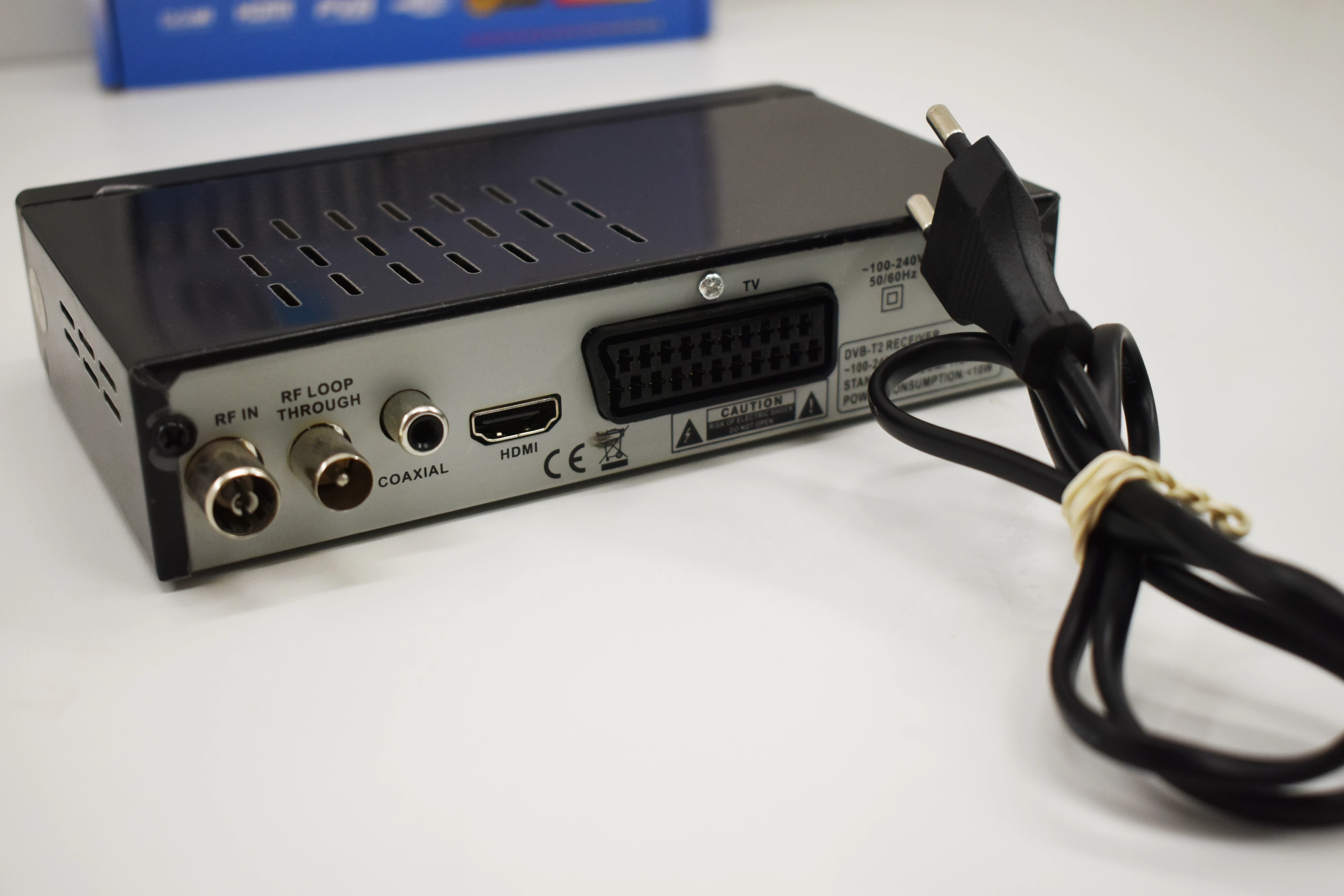 dekoder-tuner-tv-naziemnej-dvb-t2-hevc-h265-u-00-model-u005