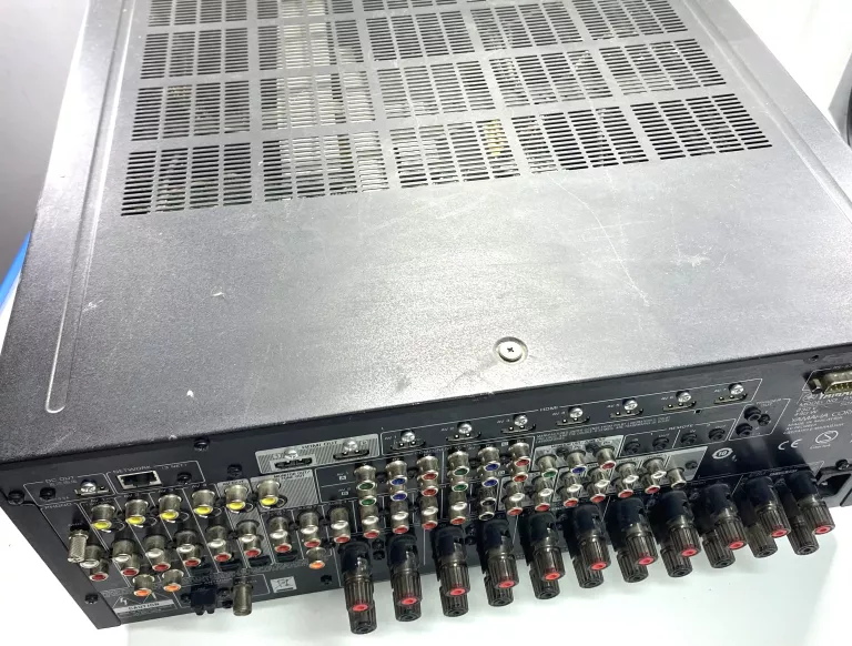 wzmacniacz-yamaha-rx-a2020-pilot-marka-yamaha