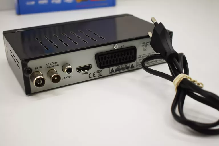dekoder-tuner-tv-naziemnej-dvb-t2-hevc-h265-u-00-model-u005