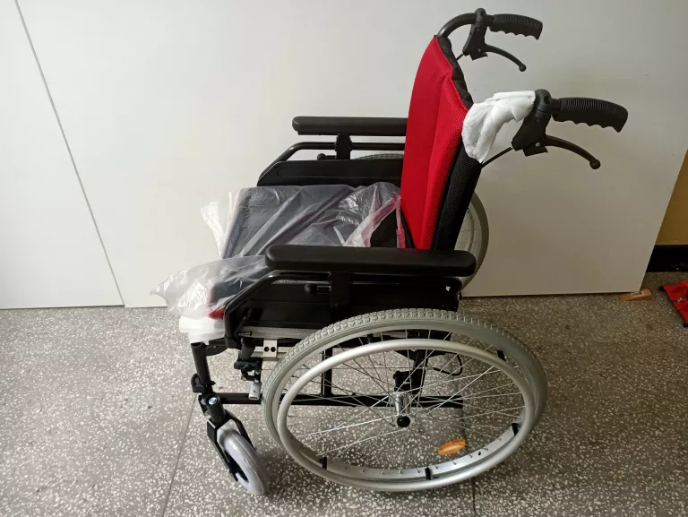 WÓZEK INWALIDZKI VITEA CARE CAMELEON JAK NOWY KPL