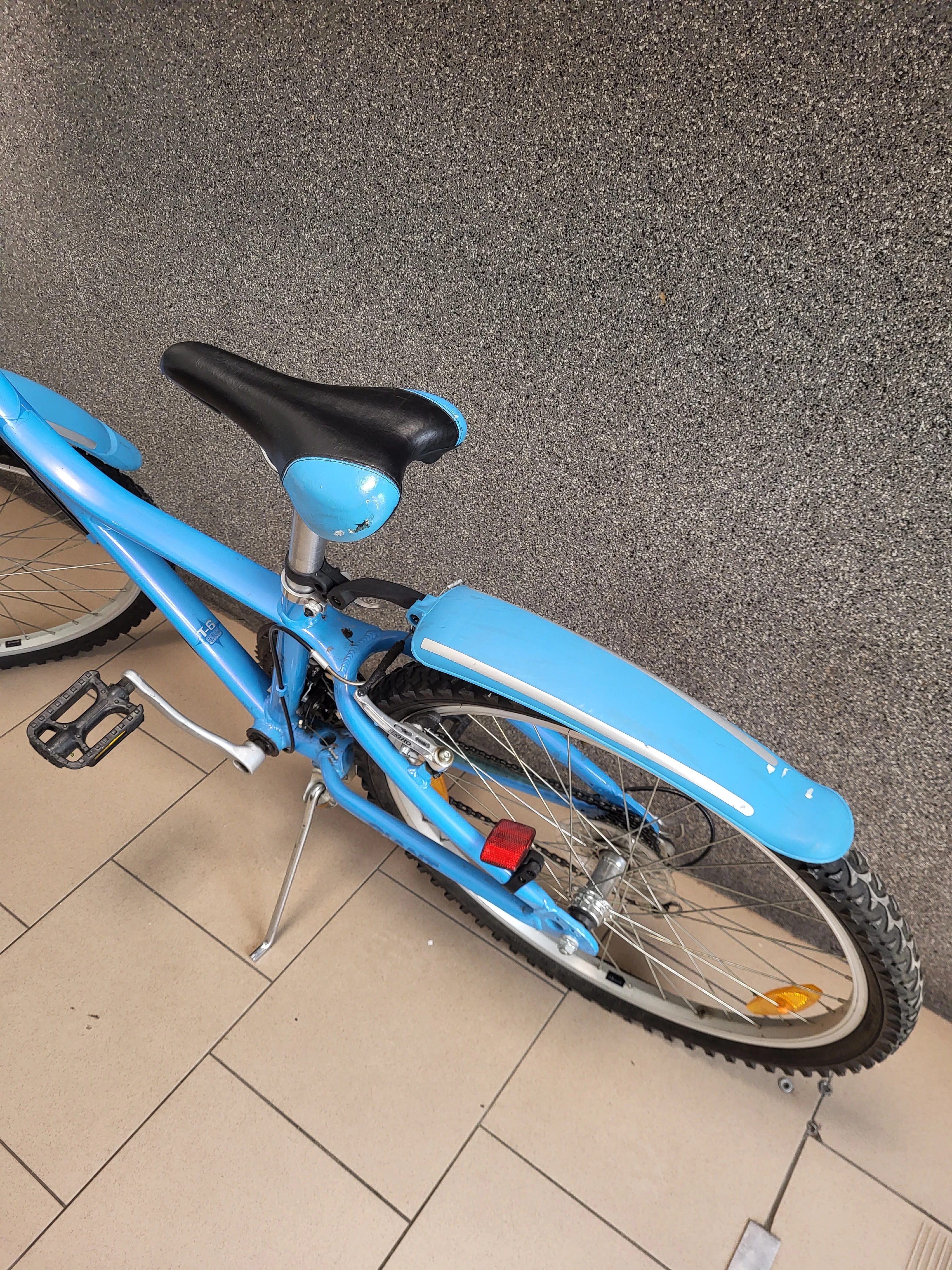 rower-24-giant-taffy-225-blekitny-stan-uzywany