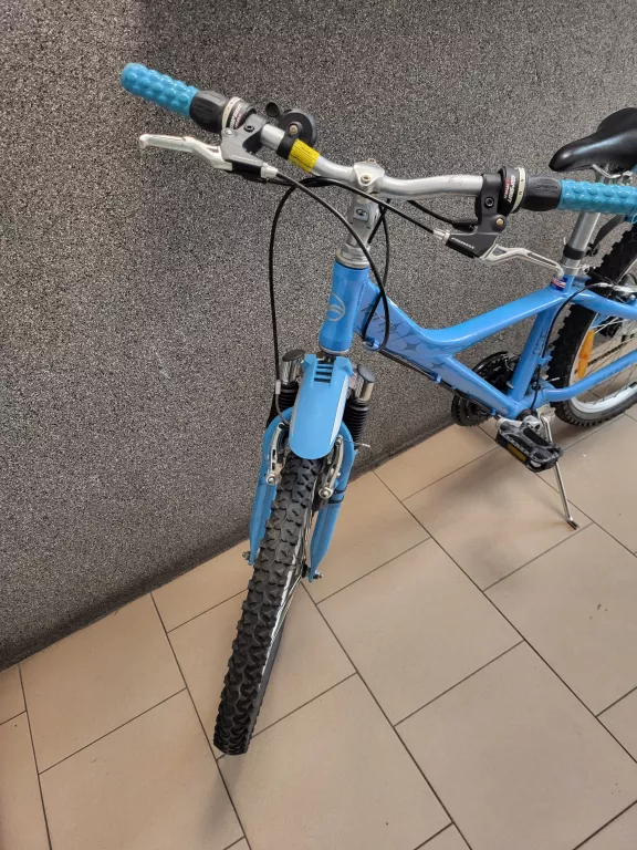 rower-24-giant-taffy-225-blekitny-rozmiar-kola-24