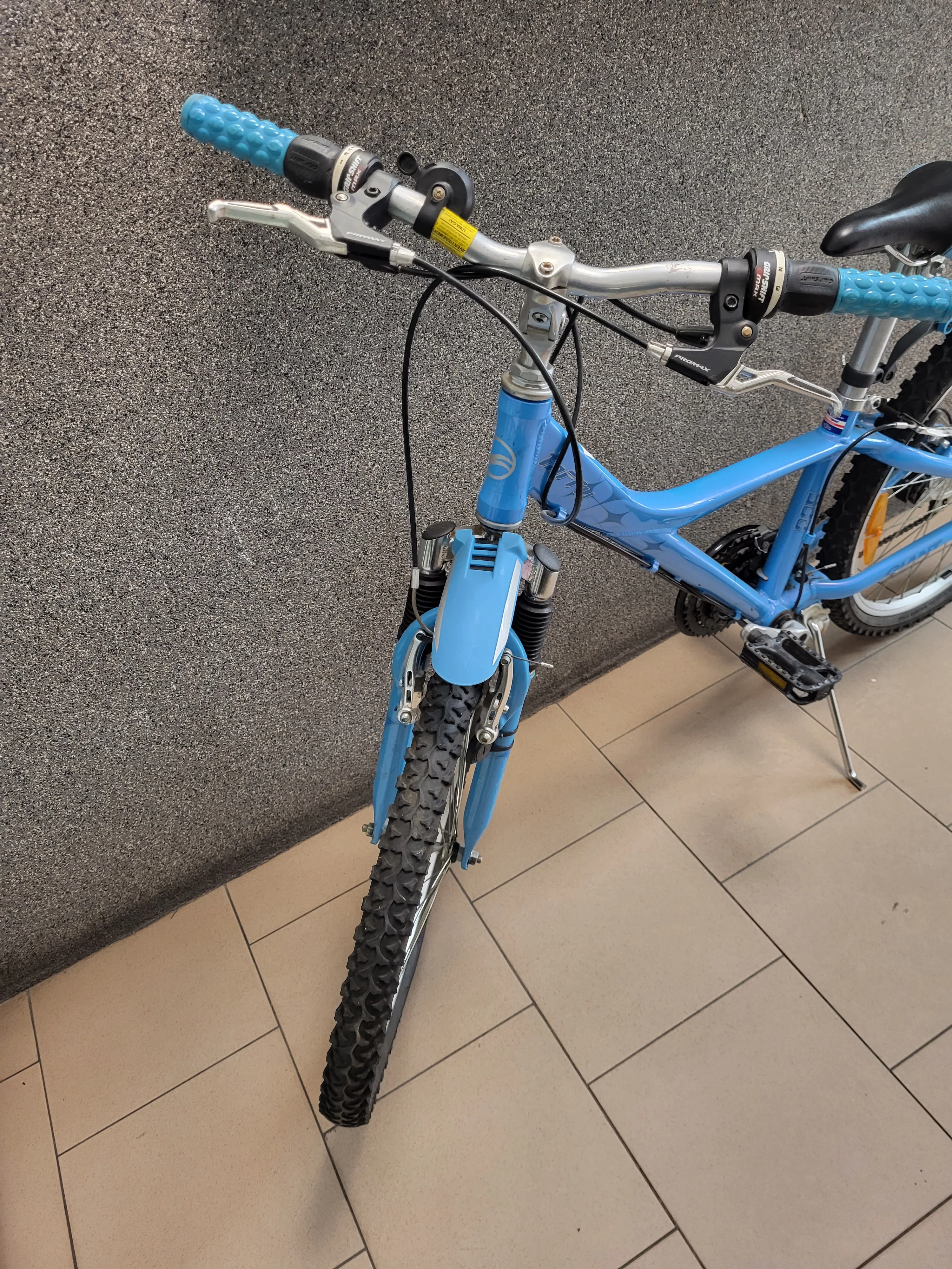 rower-24-giant-taffy-225-blekitny-rozmiar-kola-24